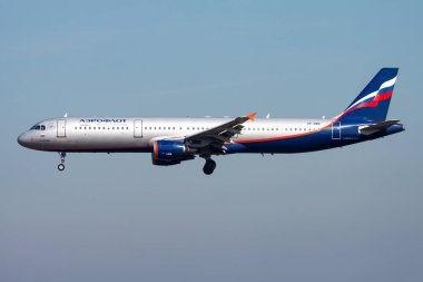 Münih, Almanya - 30 Mart 2014: Aeroflot yolcu uçağı havaalanında. Uçuş planını ayarlayın. Havacılık ve uçak. Hava ulaşımı. Küresel uluslararası ulaşım. Uç ve uç.