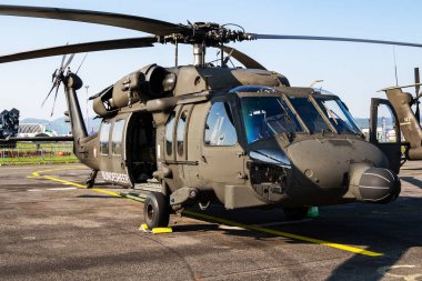 Sliac / Slovakya - 3 Ağustos 2019: Avusturya Hava Kuvvetleri Sikorsky Uh-60 S-70a Black Hawk helikopter durağan görüntüsü Siaf Slovak Uluslararası Hava Festivali 2019