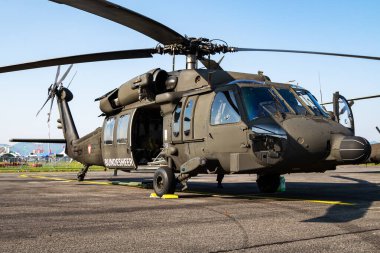 Sliac / Slovakya - 3 Ağustos 2019: Avusturya Hava Kuvvetleri Sikorsky Uh-60 S-70a Black Hawk helikopter durağan görüntüsü Siaf Slovak Uluslararası Hava Festivali 2019