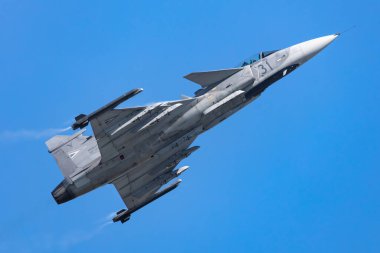 Ostrava, Çek Cumhuriyeti - 16 Eylül 2023: Macar Hava Kuvvetleri SAAB JAS 39 Gripen savaş uçağı. Havacılık ve askeri uçak.