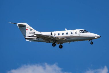 İstanbul / Türkiye - 29 Mart 2019: Ziver Air Beechcraft 400a Beechjet Tc-Neo iş jeti İstanbul Atatürk Havalimanı 'na iniş yaptı