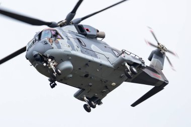 Radom, Polonya - 25 Ağustos 2023: Polonya Donanması Leonardo AgustaWestland AW101 Merlin nakliye helikopteri. Havacılık ve askeri rotorcraft.