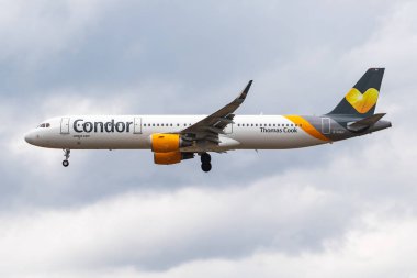 Frankfurt, Almanya - 28 Haziran 2017: Condor Flugdienst yolcu uçağı havaalanında. Uçuş planını ayarlayın. Havacılık ve uçak. Hava ulaşımı. Küresel uluslararası ulaşım. Uç ve uç.