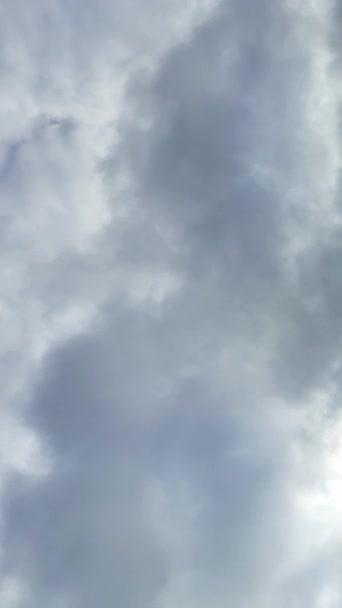 Timelapse Van Beweging Van Wolken Lucht Bij Bewolkt Weer — Stockvideo