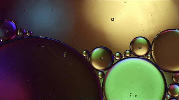 Streszczenie Kolorowe Krople Oleju Spożywczego Bubbles Spheres Flowing Water Surface — Zdjęcie stockowe