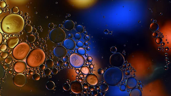 Абстрактная Красочная Пищевая Масляная Капает Пузыри Сферы Текущие Поверхности Воды — стоковое фото