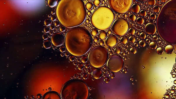 Abstrakt Färgglada Matolja Droppar Bubblor Och Sfärer Som Flyter Vattenytan — Stockfoto