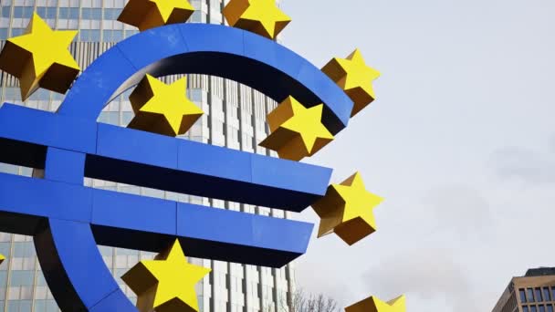 Euro Sign Sculpture Frankfurt Γερμανία — Αρχείο Βίντεο