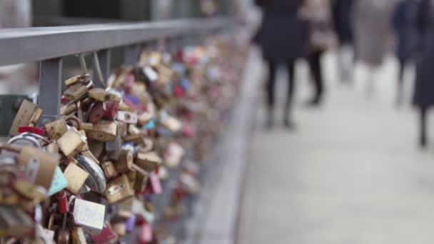 Love Lock Bridge Frankfurt Germany — Wideo stockowe