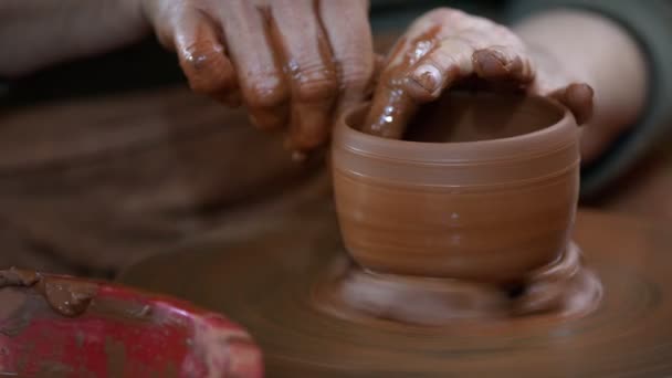 Working Clay Ceramic Workshop — Vídeo de stock