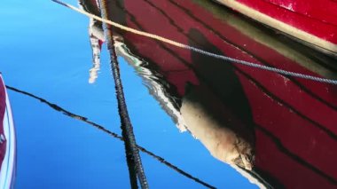 Balıkçı teknesi Deniz Suyu Yansıması