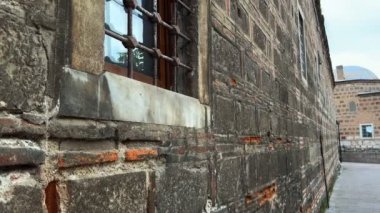 Müslümanların Video 'ya taptığı tarihi caminin ayrıntıları