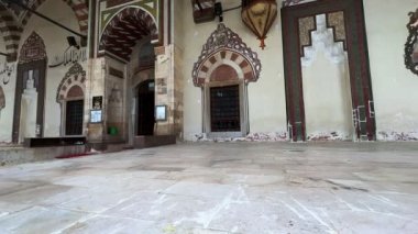 Müslümanların Video 'ya taptığı tarihi caminin ayrıntıları