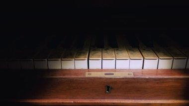 Soyut Vintage Retro ve Nostaljik Müzik Enstrümanı Piyano Anahtarları