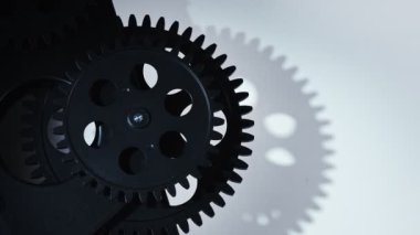 Soyut Retro Tamirci Endüstriyel Saatleri Döndürüyor