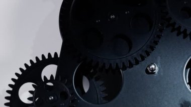 Soyut Retro Tamirci Endüstriyel Saatleri Döndürüyor