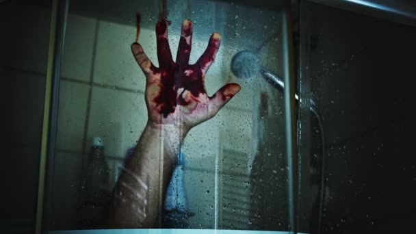 Ματωμένο Χέρι Εγκλήματος Δολοφονίας Στο Παράθυρο Ντους — Αρχείο Βίντεο
