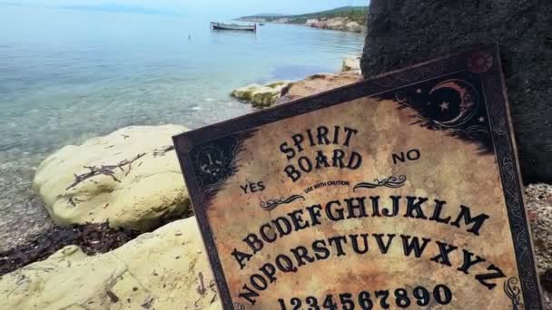 Spirituell Gruselige Hexerei Ouija Board Outdoor Konzept — Stockvideo