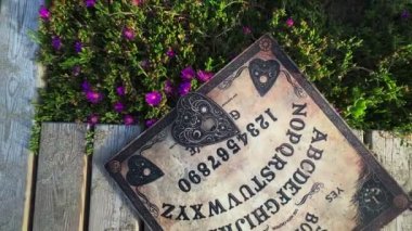 Ruhsal Korkunç Cadılık Ouija Tahtası Açık Hava Kavramında