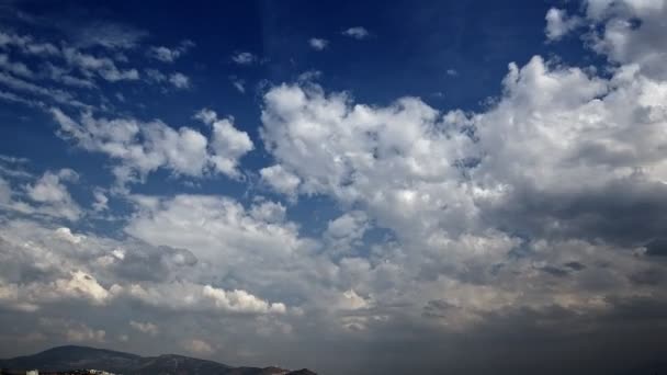 Nubes Blancas Hinchadas Lapso Tiempo Del Cielo Azul — Vídeos de Stock