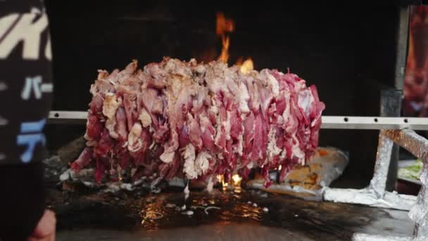 Comida Tradicional Turca Doner Cag Kebab Llamas — Vídeos de Stock
