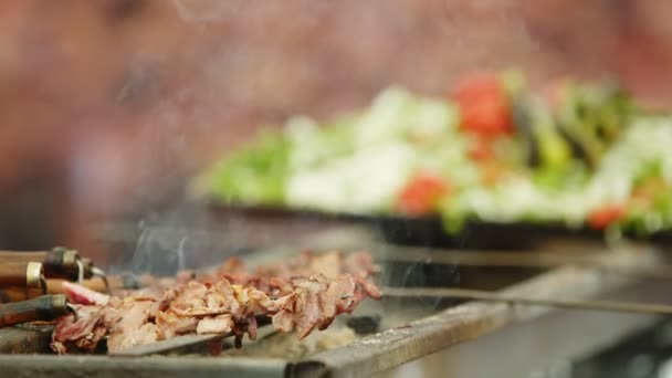 土耳其传统食品Doner Cag Kebab失火 — 图库视频影像