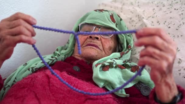 Religion Faith Muslim Elderly Woman Praying Her Bed Her Room — Stock Video