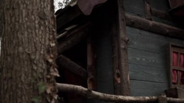 Ormandaki Eski Ahşap Köy Evi