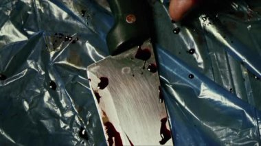 Kanlı Suç Mahalli Ceset Eli Naylon ve Bıçakta