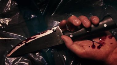 Kanlı Suç Mahalli Ceset Eli Naylon ve Bıçakta