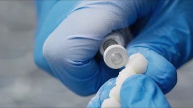 Diş Laboratuvarında Zirkonyum porseleni ve implant çalışmaları