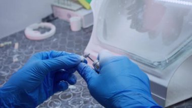 Diş Laboratuvarında Zirkonyum porseleni ve implant çalışmaları