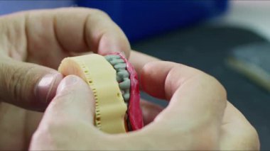 Diş Laboratuvarında Zirkonyum porseleni ve implant çalışmaları