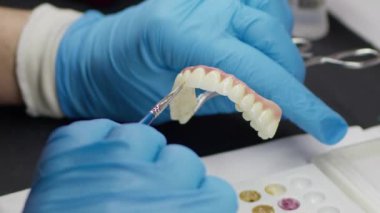 Diş Laboratuvarında Zirkonyum porseleni ve implant çalışmaları