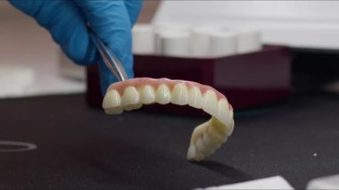 Diş Laboratuvarında Zirkonyum porseleni ve implant çalışmaları