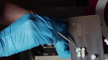 Diş Laboratuvarında Zirkonyum porseleni ve implant çalışmaları