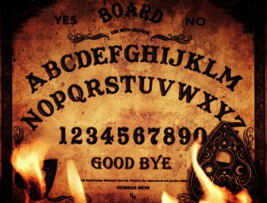 Cadılık Ruhsal Oyun Ouija tahtası ve Cehennem Ateşi 