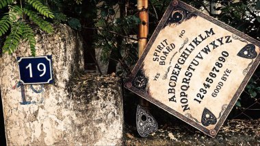 Cadılık Ruhsal Cadılar Bayramı Korkunç Oyun Ouija Tahtası 