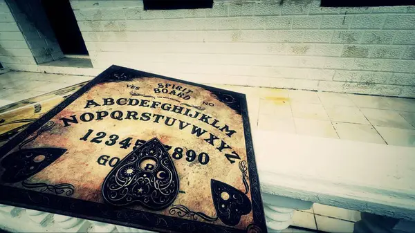 Cadılık Ruhsal Cadılar Bayramı Korkunç Oyun Ouija Tahtası 