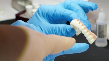 Diş Laboratuvarında Zirkonyum porseleni ve implant çalışmaları 