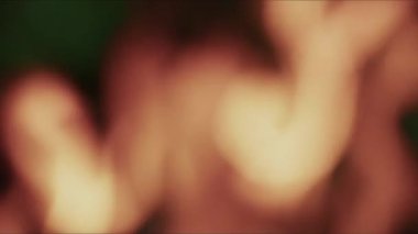 Bulanık odun, yanan cehennem ateşi.