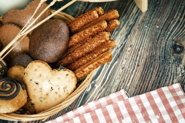 Noel veya Paskalya Paskalya Kutlaması Lezzetli Çıtır ve Şekerli Kurabiyeler 