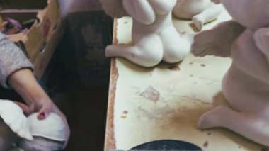 Stüdyo Atölyesinde Seramik Sanat Çalışması
