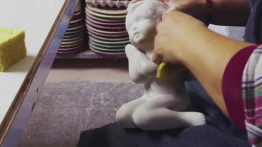 Stüdyo Atölyesinde Seramik Sanat Çalışması