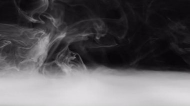 Soyut Siyah ve Beyaz Duman Yayma Efekti 