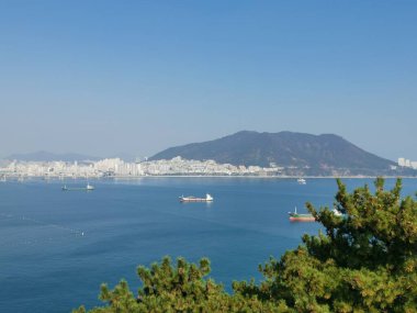 3 Kasım 2022 - Busan, Güney Kore: Şehir manzarası ve deniz manzarası. Yüksek kalite fotoğraf