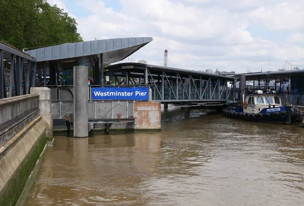 Junho 2023 Westminster Londres Reino Unido Westminster Pier River Thames — Fotografia de Stock