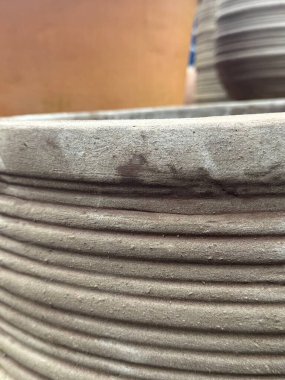 Çeşit çeşit toprak eşyalar, terakotta tencereleri ve saksılar. Yüksek kalite fotoğraf