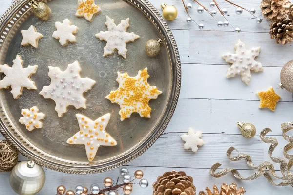 Top View Stars Snowflake Shortbread Cookies Vintage Tray Decorations — Stock Photo, Image