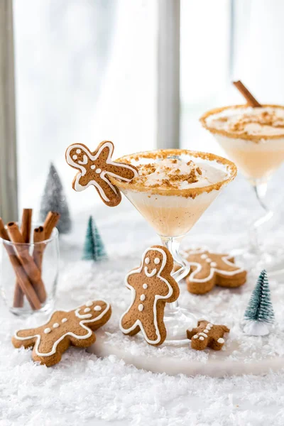Gingerbread Martini Cocktails Gingerbread Men Cookies Bright Window Royalty Free Stock Photos